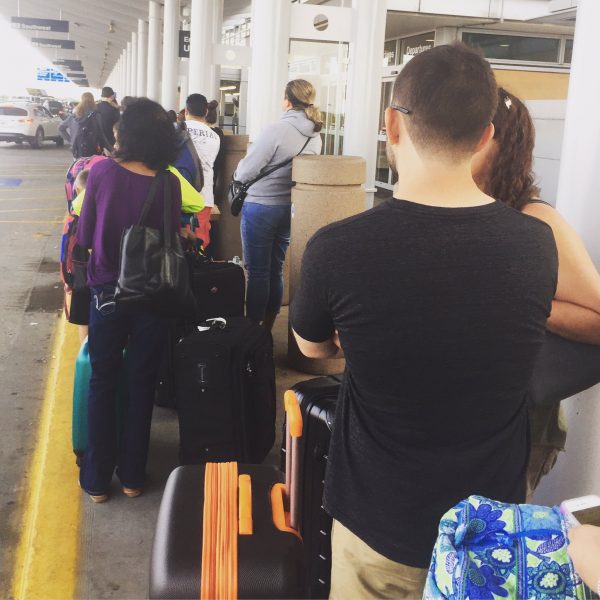 Check-in lanes wrapping all the way outside! (Source: @LisaMLas Twitter)